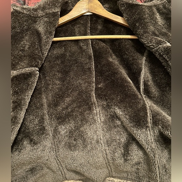 D & Co Faux Suede Fur Vest - Picture 4 of 6